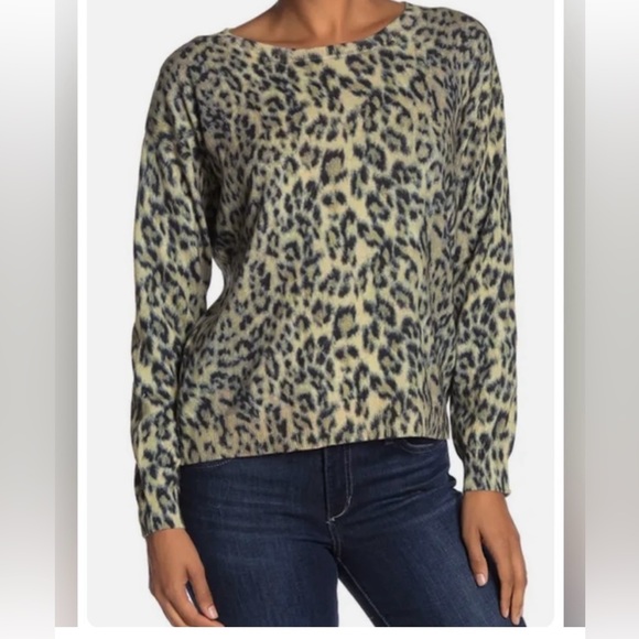 Joie Sweaters - Joie Eloisa Leopard Print Cashmere
Blend Sweater size Small EUC